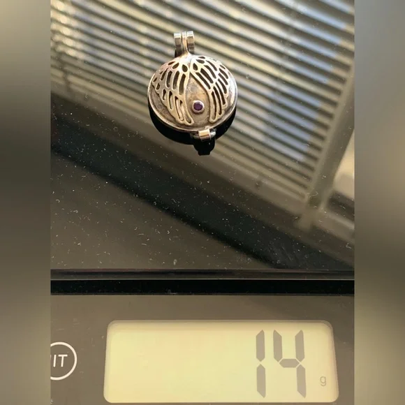 Sterling Amethyst Locket Diffuser - Picture 12 of 12